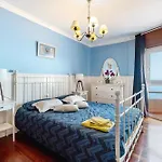Stunning 3 Bedroom In With Ocean Views شقة *