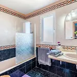 Stunning 3 Bedroom In With Ocean Views * Radazul