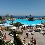 Stunning 3 Bedroom In With Ocean Views * Radazul