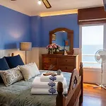 Stunning 3 Bedroom In With Ocean Views アパート