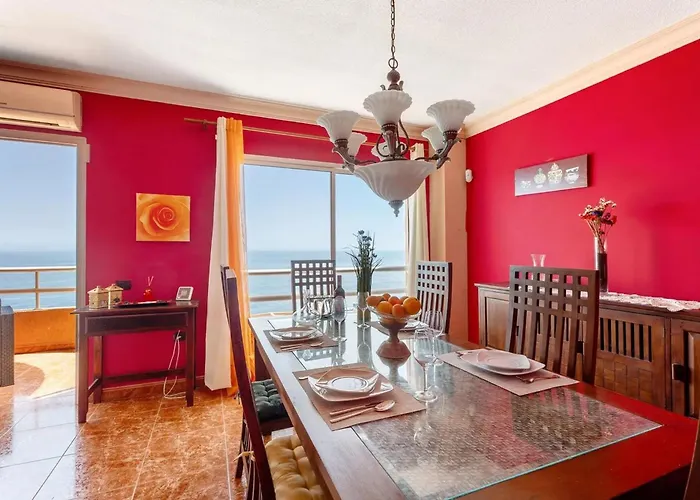 Apartmán Stunning 3 Bedroom In With Ocean Views Radazul