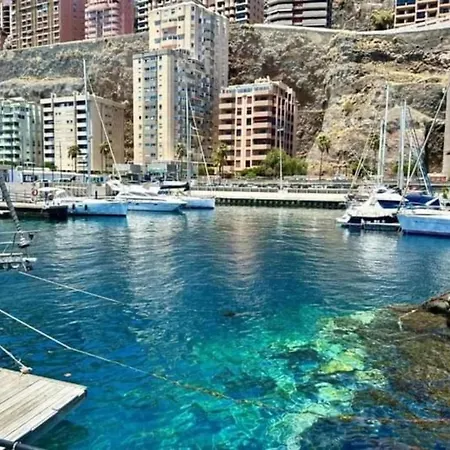 Stunning 3 Bedroom In With Ocean Views Apartament Radazul