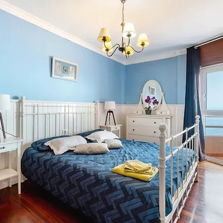 Stunning 3 Bedroom In With Ocean Views Apartament *