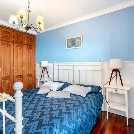 Stunning 3 Bedroom In With Ocean Views *