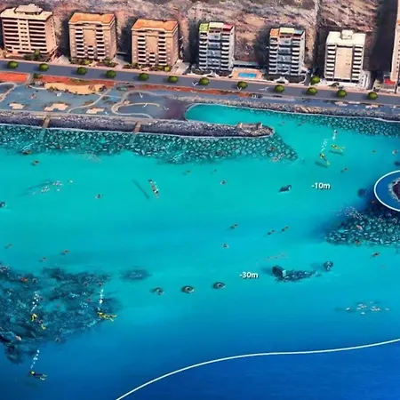 Stunning 3 Bedroom In With Ocean Views Apartament Radazul