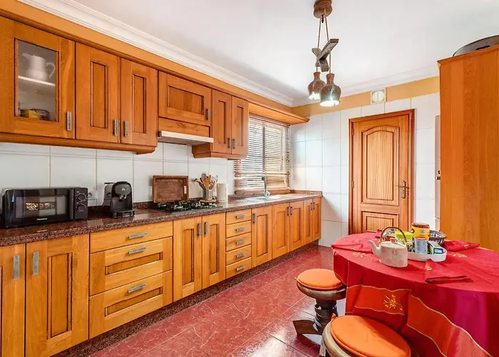 Stunning 3 Bedroom In With Ocean Views 아파트 *