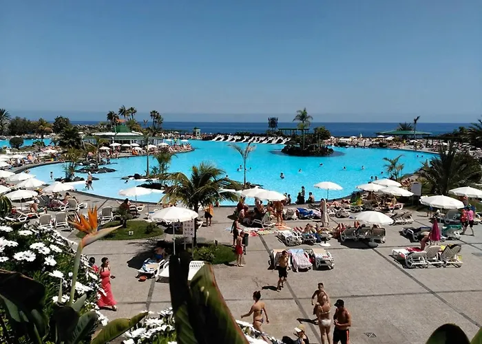Stunning 3 Bedroom In With Ocean Views * Radazul