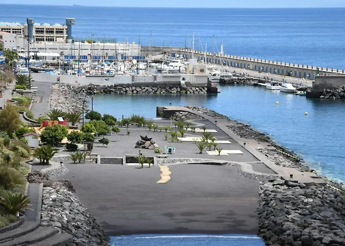 Stunning 3 Bedroom In With Ocean Views 公寓 *