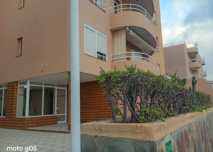 公寓 Stunning 3 Bedroom In With Ocean Views