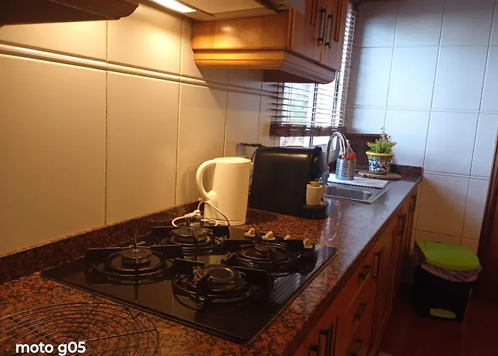 Stunning 3 Bedroom In With Ocean Views Apartment