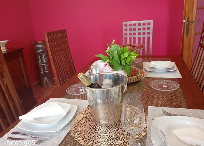 Stunning 3 Bedroom In With Ocean Views Radazul